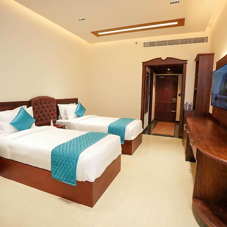 Blue Castle Hotel Thiruvananthapuram Eksteriør billede