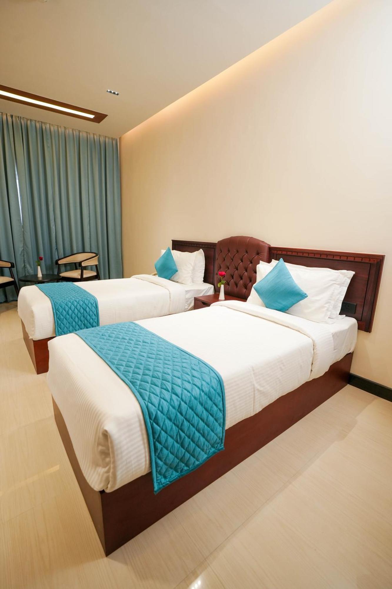 Blue Castle Hotel Thiruvananthapuram Eksteriør billede