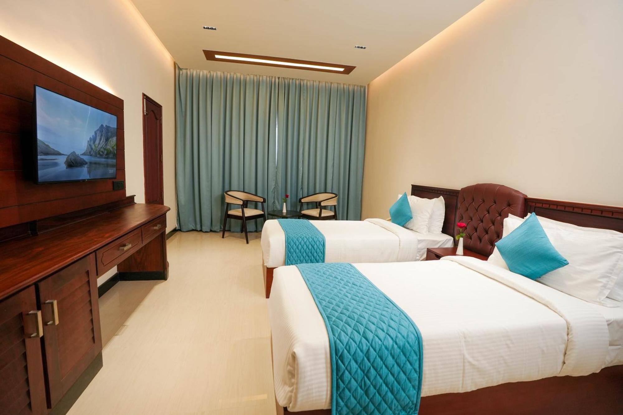 Blue Castle Hotel Thiruvananthapuram Eksteriør billede