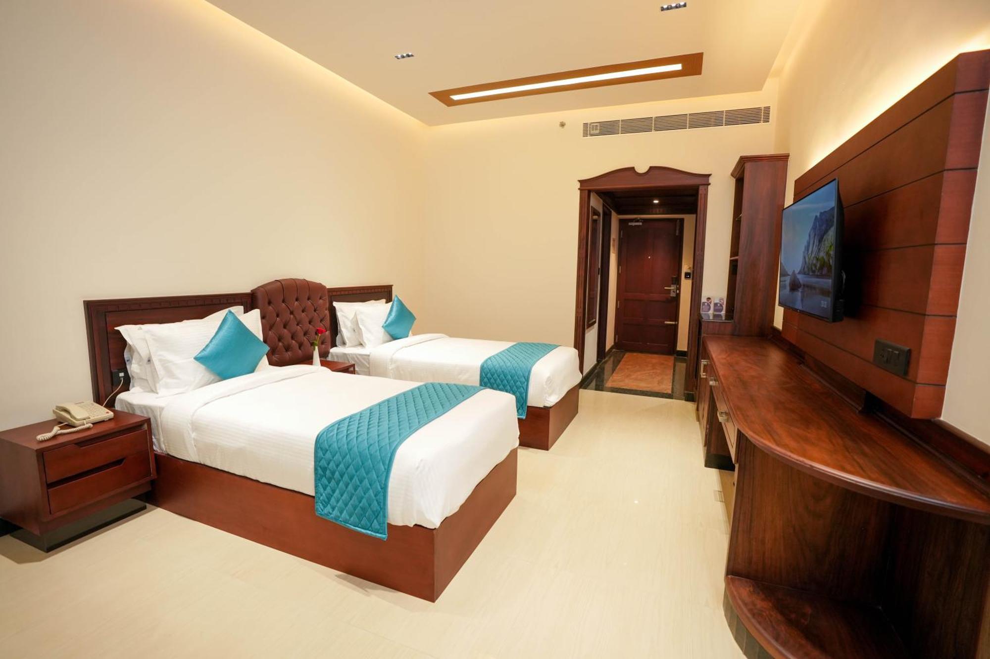 Blue Castle Hotel Thiruvananthapuram Eksteriør billede