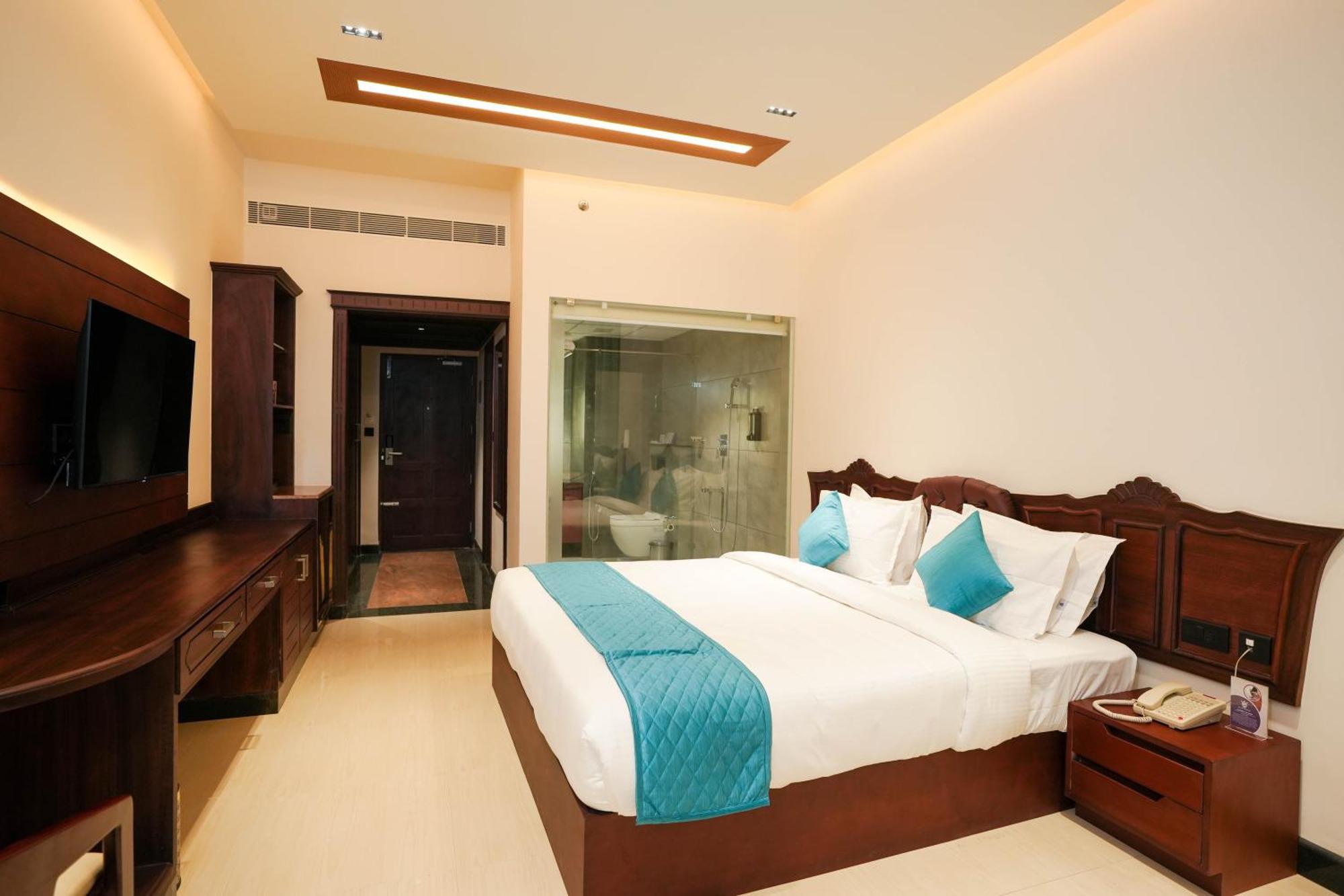 Blue Castle Hotel Thiruvananthapuram Eksteriør billede
